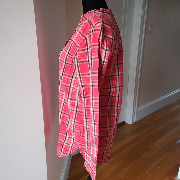 Lucky Brand Tunic Top. - Picture 3 of 10